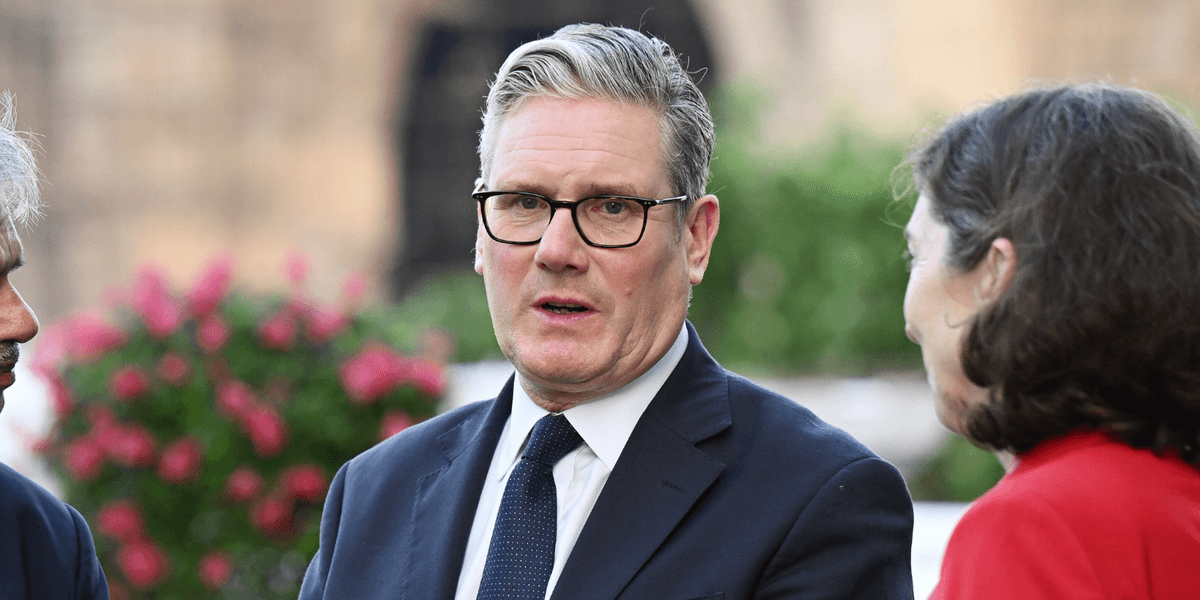 Keir Starmer urges Britons to embrace voluntary IDs despite fears of three hidden dangers Keir Starmer urges Britons to embrace voluntary IDs despite fears of three hidden dangers