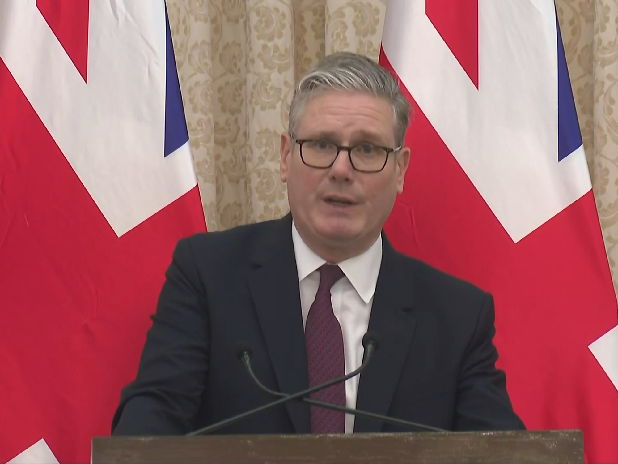 Keir Starmer 'strongly welcomes' Gaza peace plan as he pledges 'UK support'