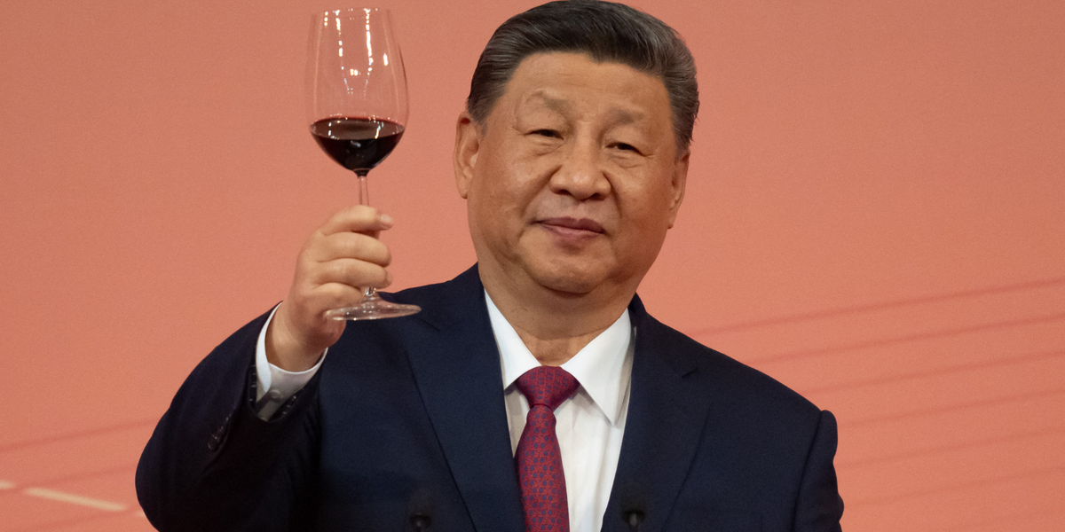 NextImg:Christians rounded up and jailed by communist Chinese police in brutal late-night raids