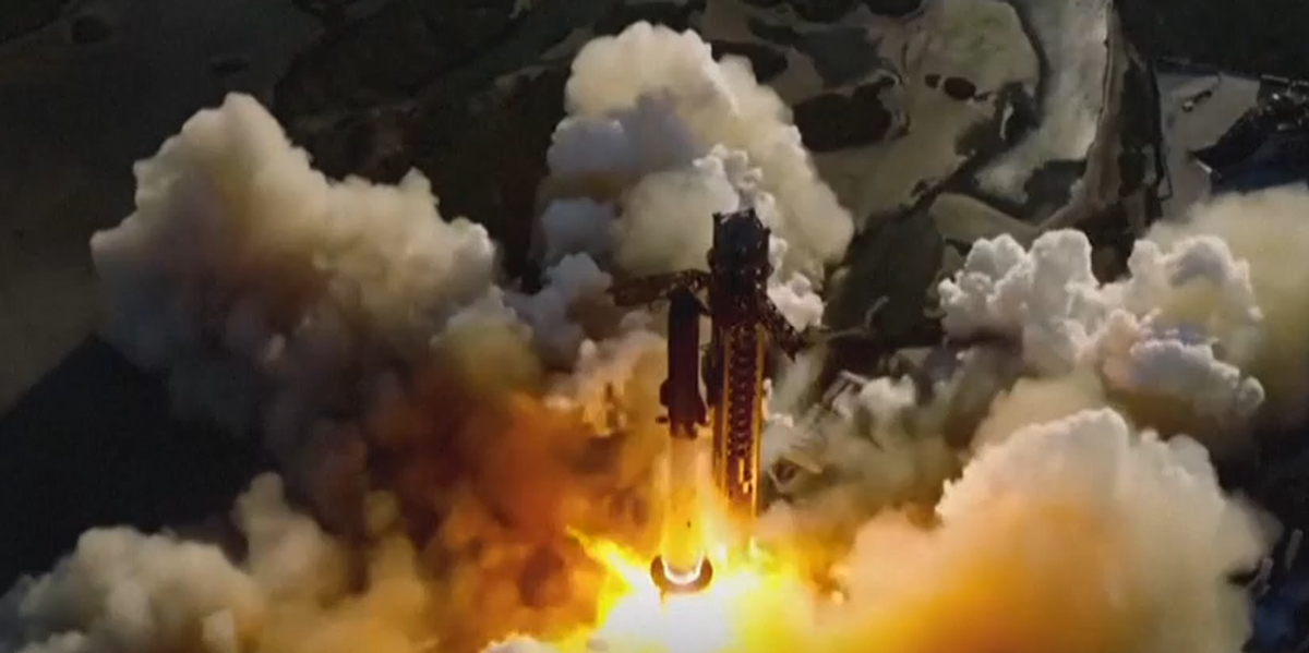 NextImg:WATCH: SpaceX launches successful Starship test flight across half the world
