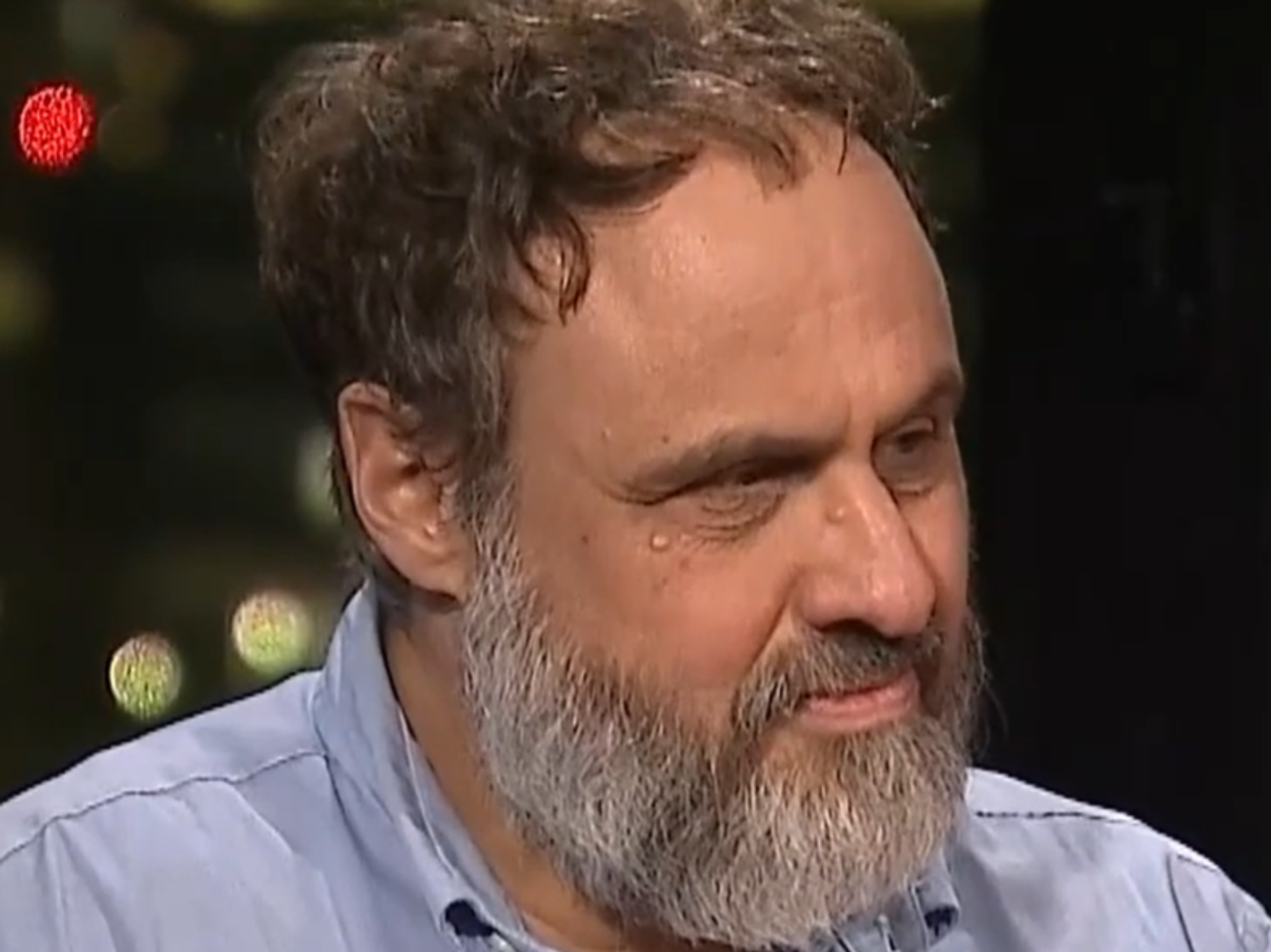Masked pro-Palestine mob 'threatens to behead UK university professor'