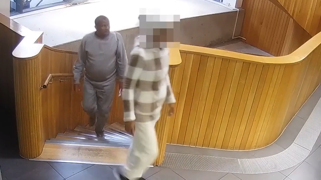Watch moment Epping migrant is seen following w...