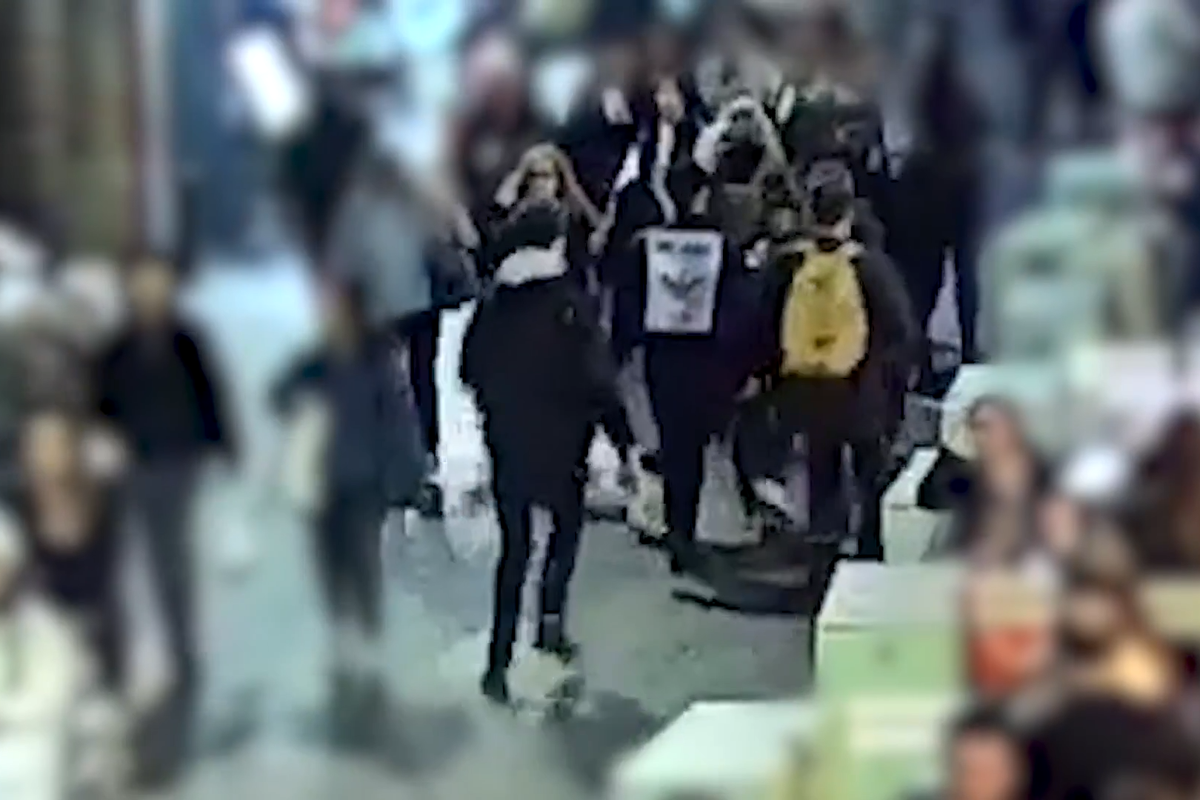 WATCH: Pickpockets get instant comeuppance after being caught red-handed by police