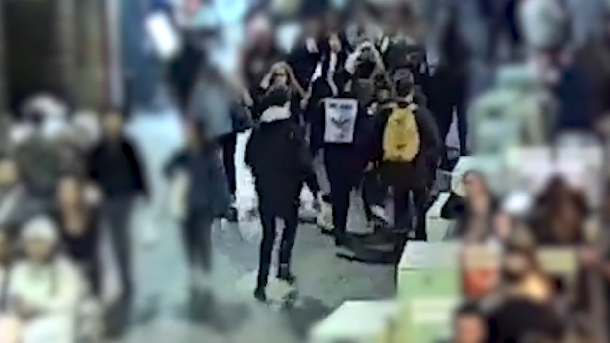 WATCH: Pickpockets get instant comeuppance afte...