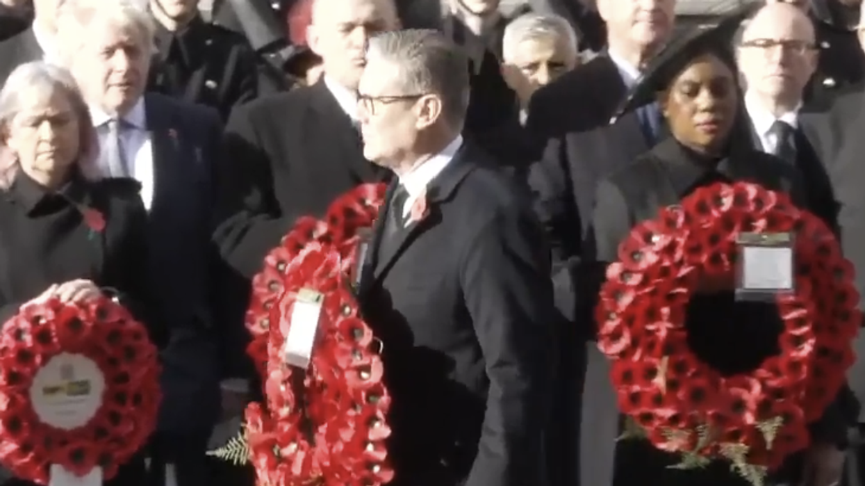 WATCH: Sir Keir Starmer lays a wreath at the Ce...