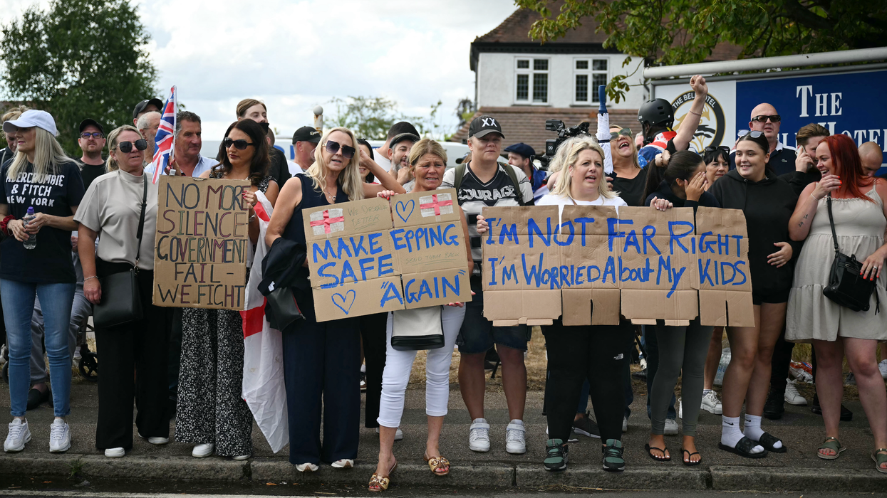 SNAP POLL: Does Epping show Labour is prioritising asylum seekers over locals? VOTE NOW