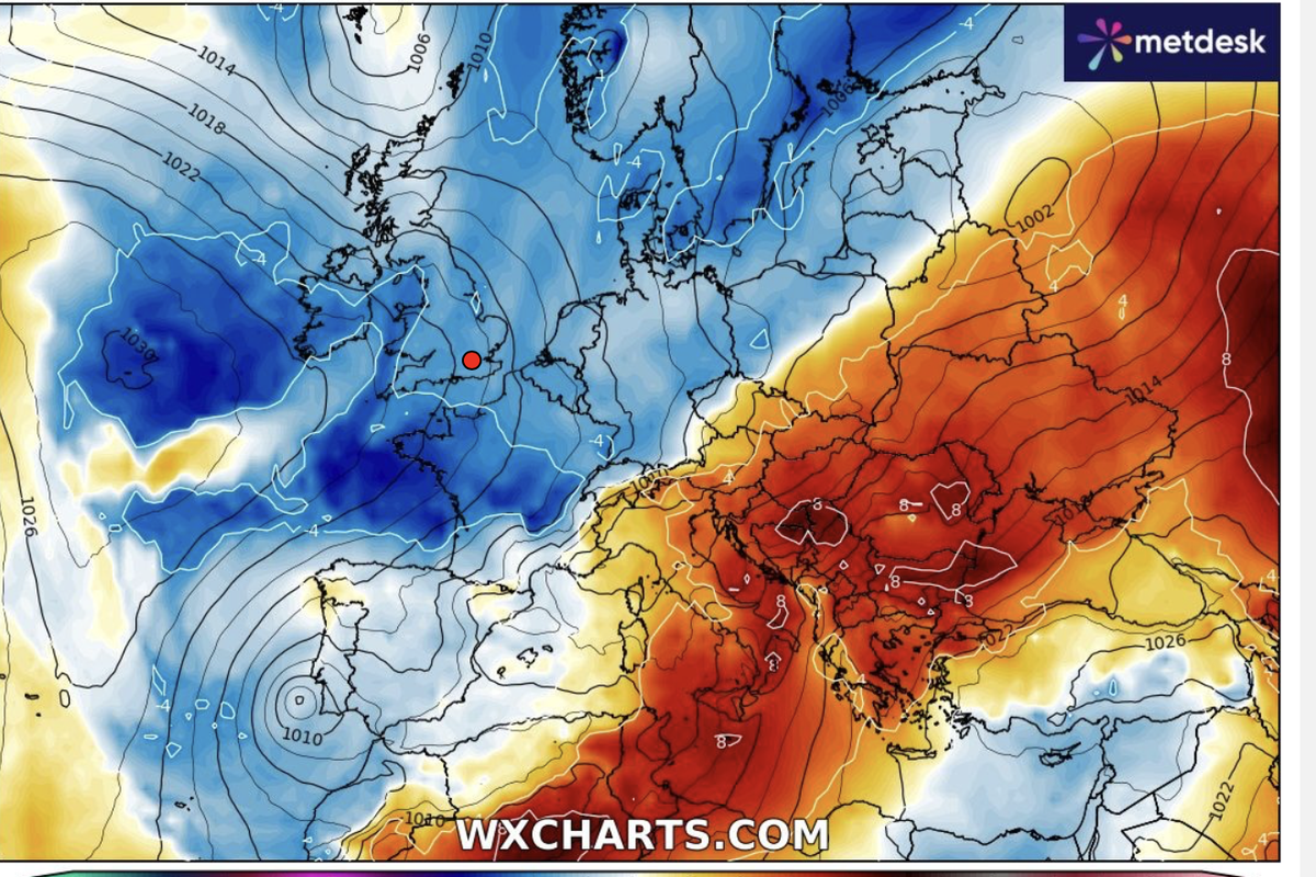 UK weather: Britain to see balmy end to Autumn with 18C before first 'proper snow' ushers in winter