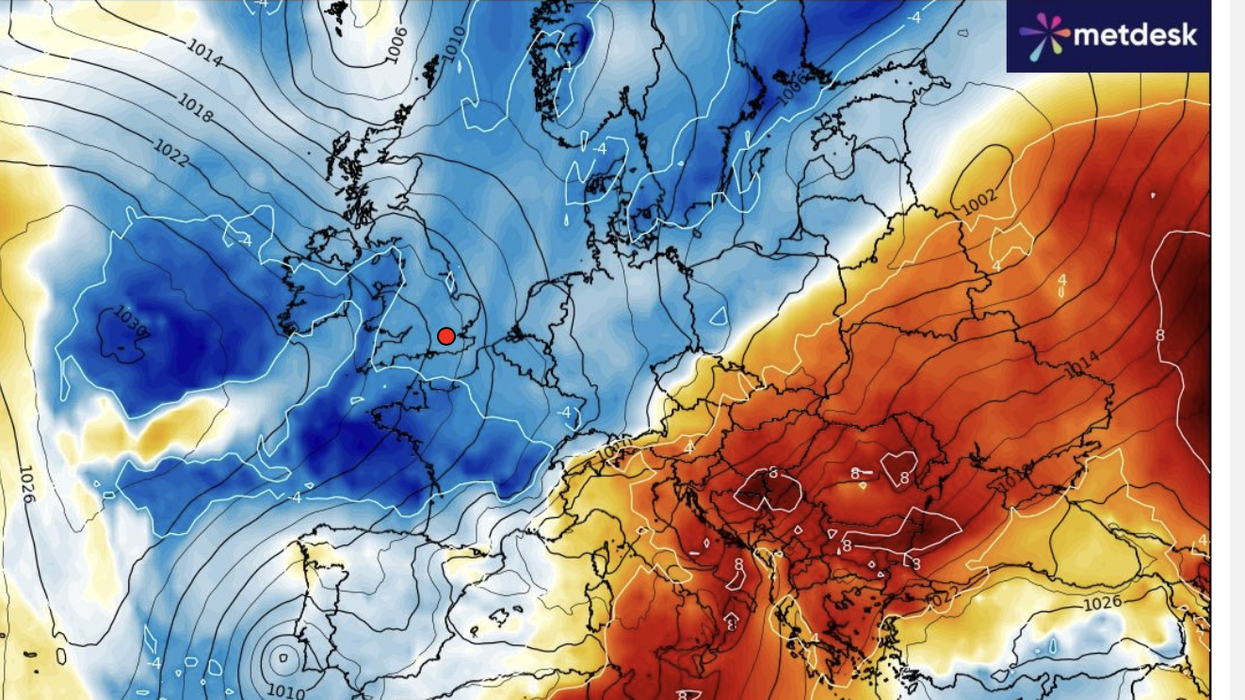 UK weather: Britain to see balmy end to Autumn with 18C before first 'proper snow' ushers in winter