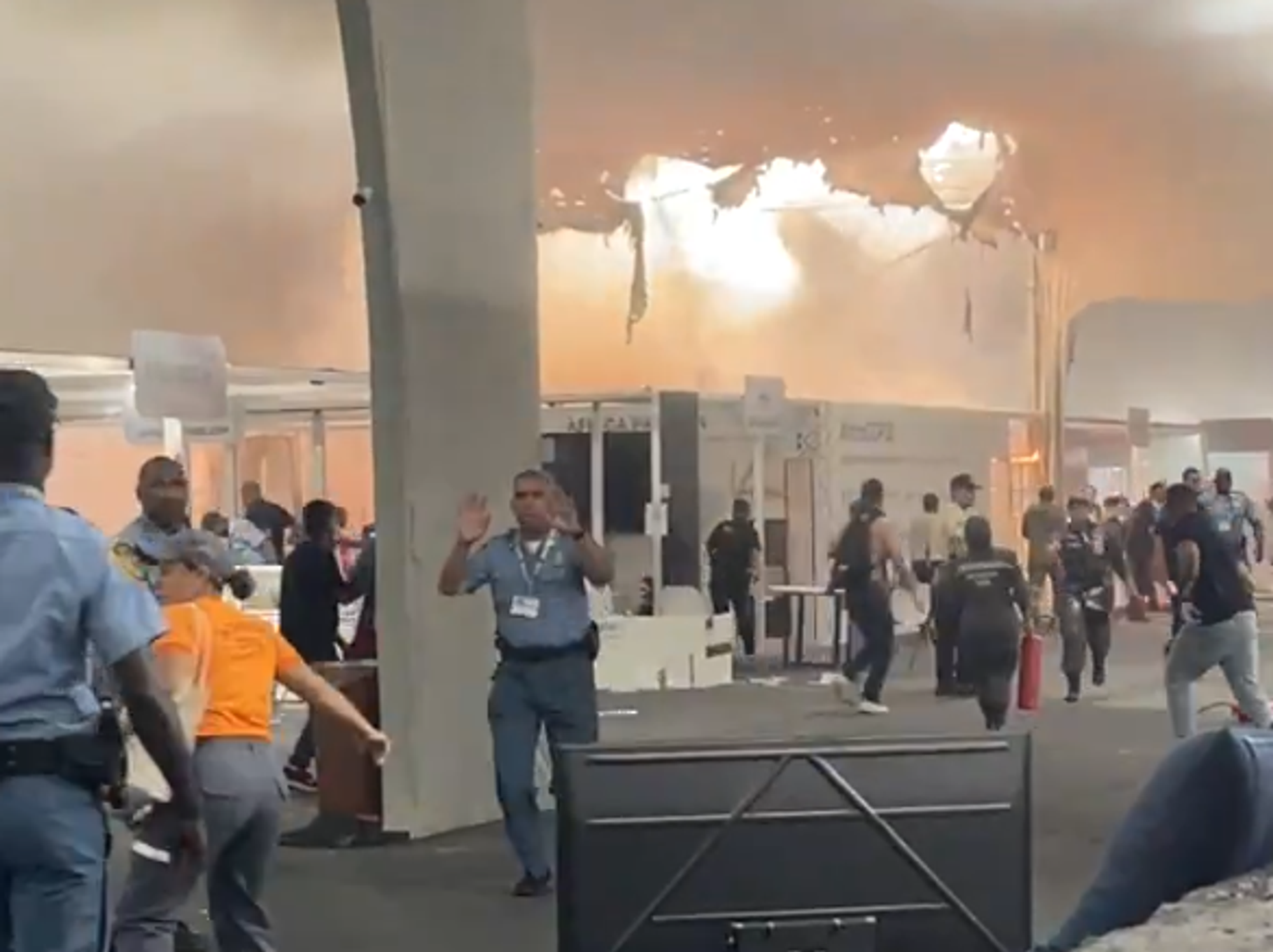 Huge fire erupts at Cop30 climate summit in Brazil