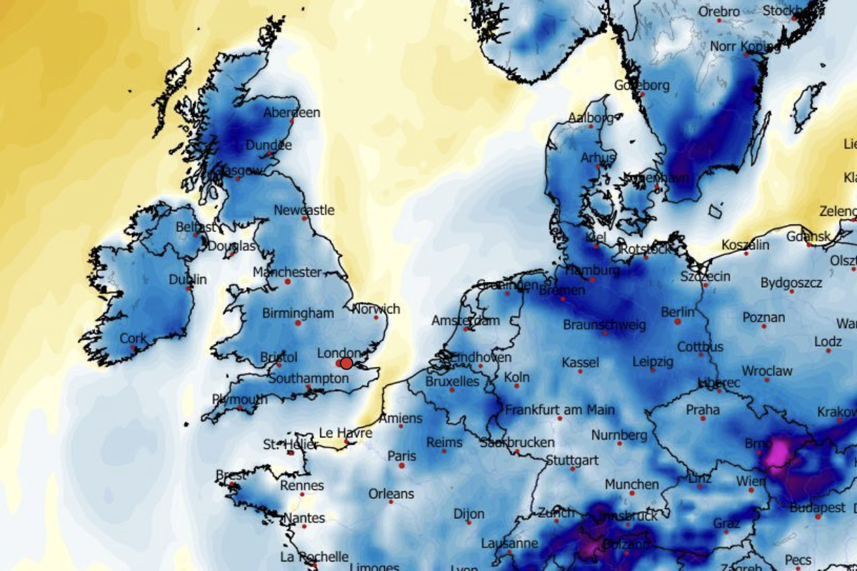 UK weather: Polar vortex threatens bleak and bitter winter as odds slashed for White Christmas across Britain