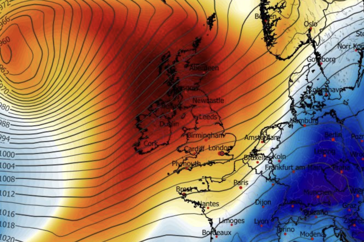 Britain heating up under glow of 1,500-mile ‘warm-sector’ pulled on tail of Atlantic storm