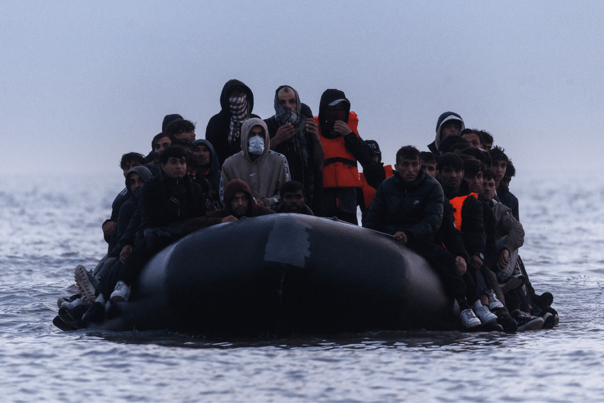 Over 50,000 illegal migrants 'loose on Britain's streets - because Home Office doesn't know where they are'