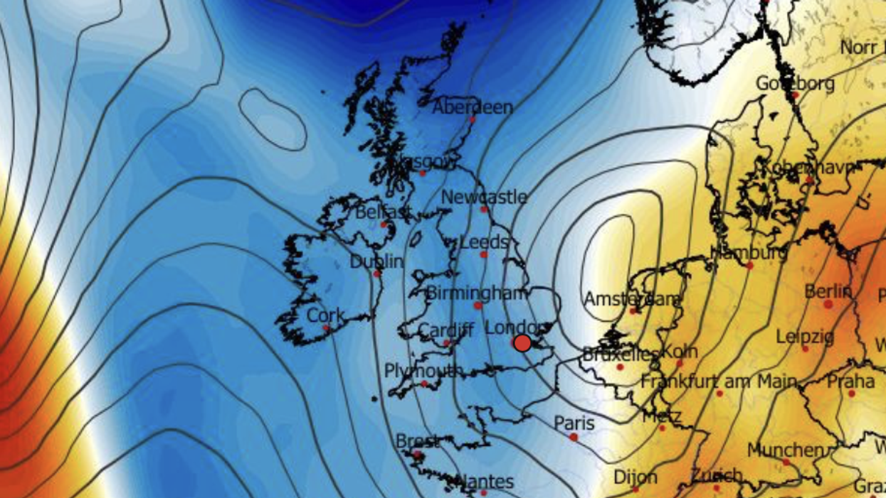Britain's Christmas countdown faces sledgehammer assault from jet stream as forcasters warn of Arctic gales