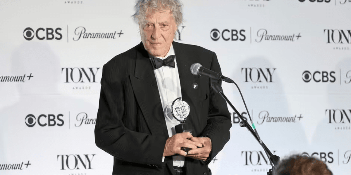 Playwright Sir Tom Stoppard, Oscar-winning writer of Shakespeare in Love, has died Playwright Sir Tom Stoppard, Oscar-winning writer of Shakespeare in Love, has died