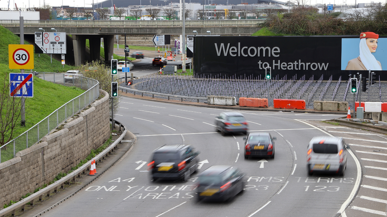 Drivers now face £80 fines for 'long goodbyes' at Heathrow Airport in major eco-push
