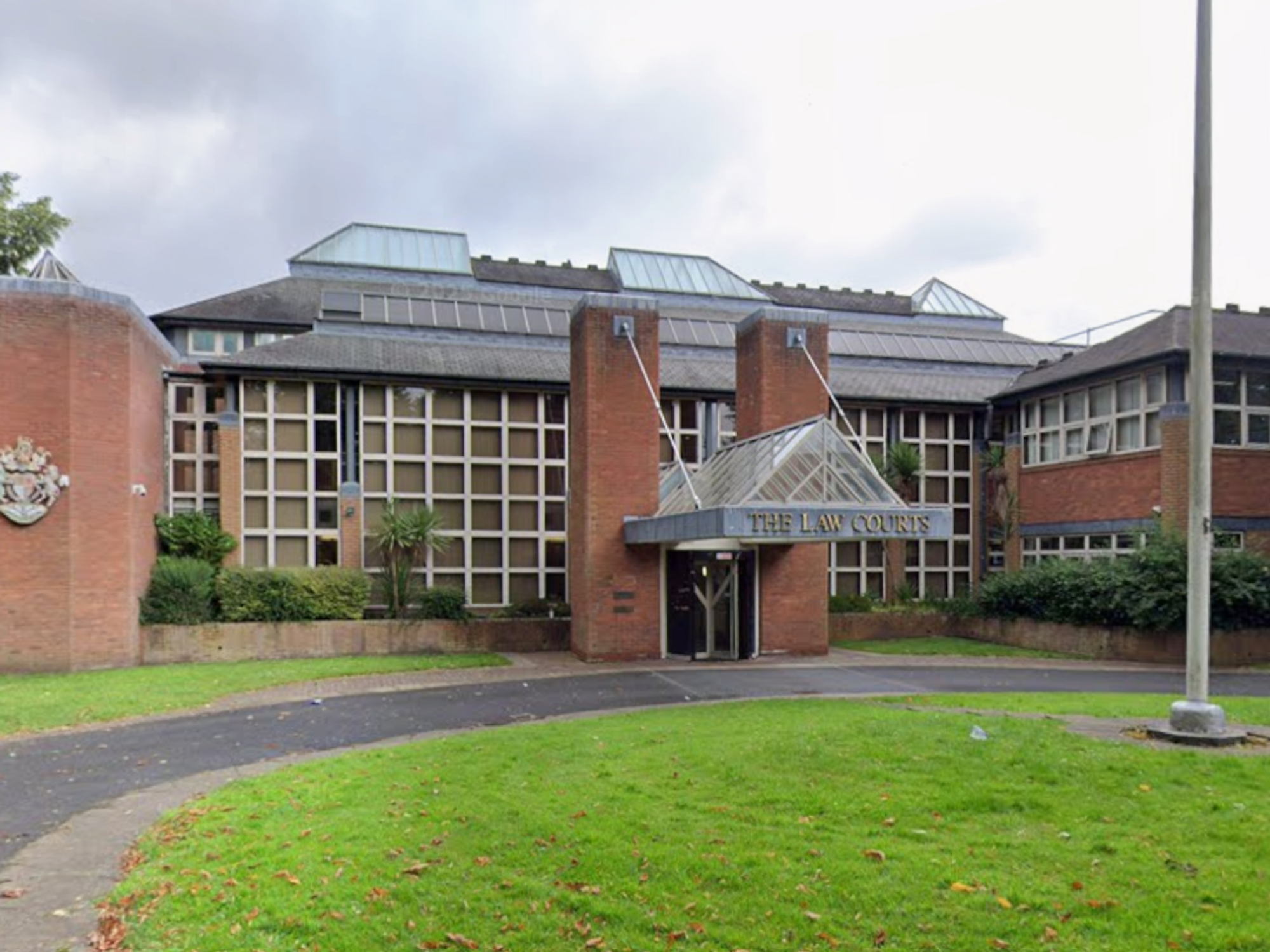 Man slapped with £100 fine for calling his neighbour fat