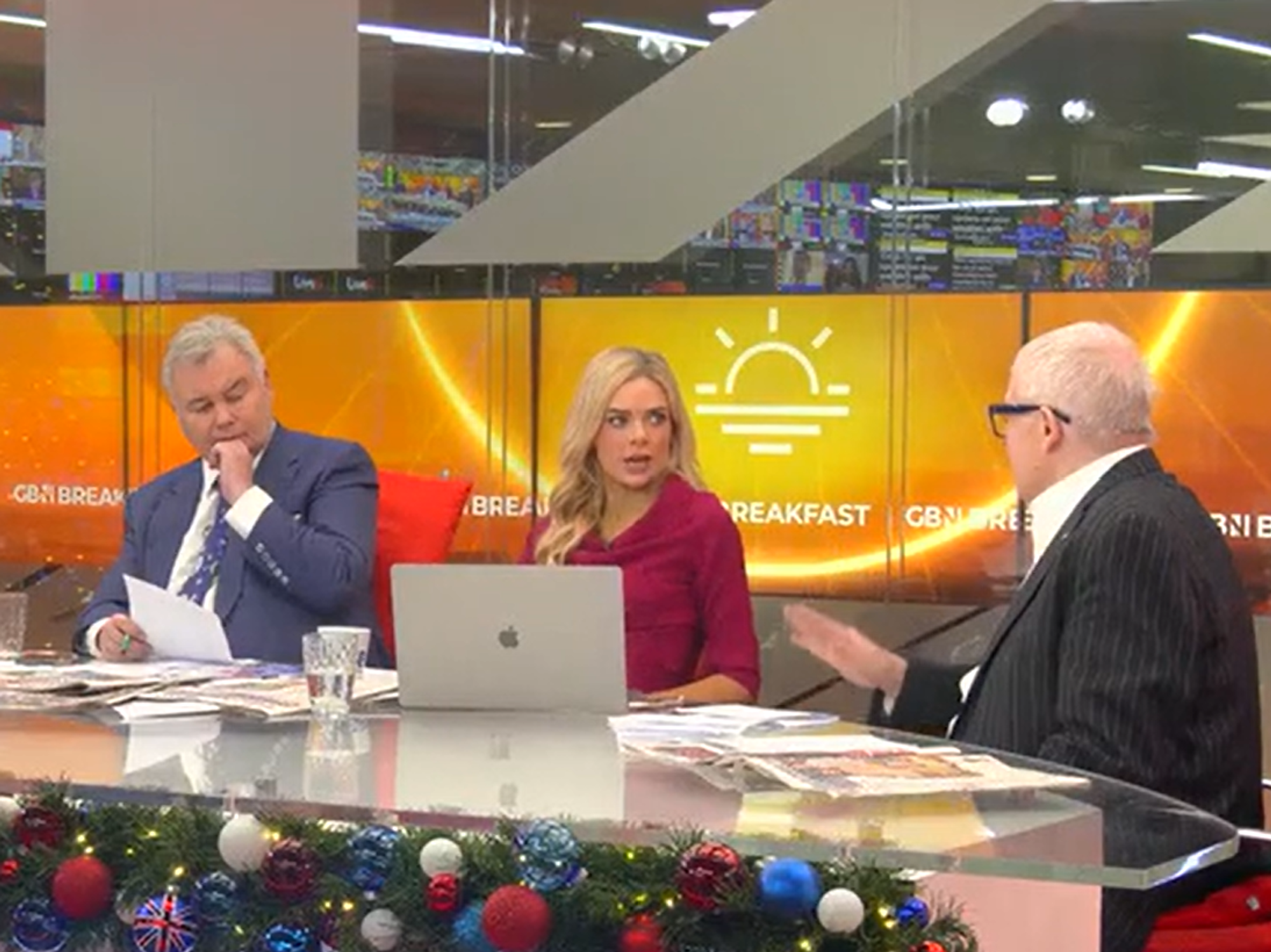 WATCH: Eamonn Holmes reveals annoyance behind crossing the road - 'It's destabilising!'