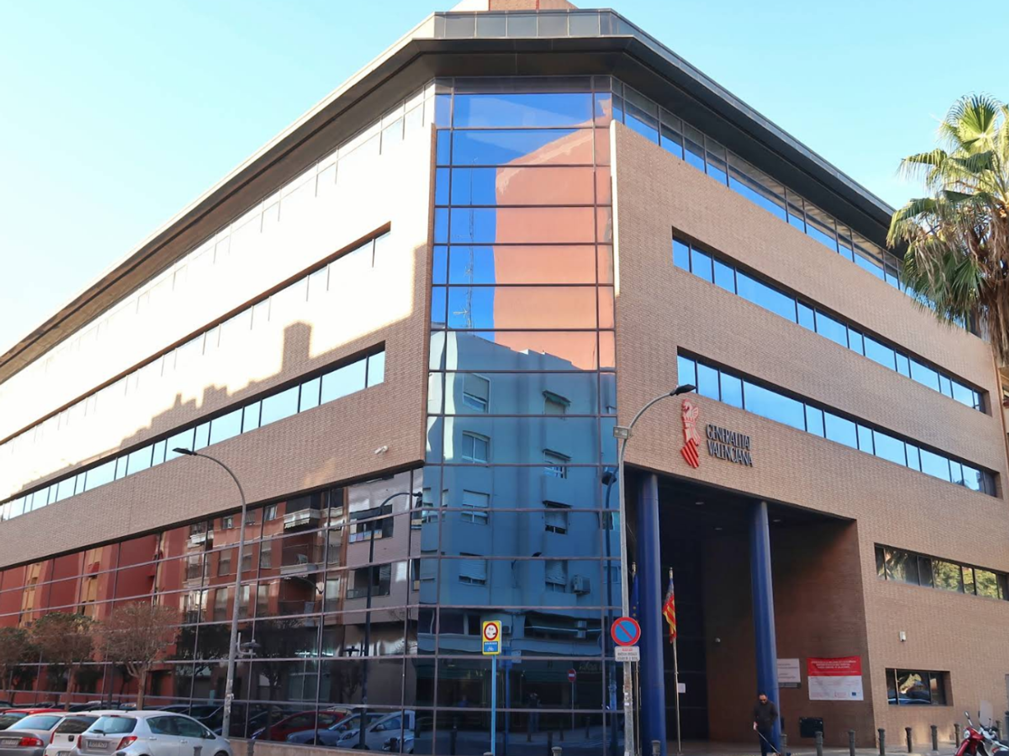 Keen worker, 22, SACKED for turning up to office too early