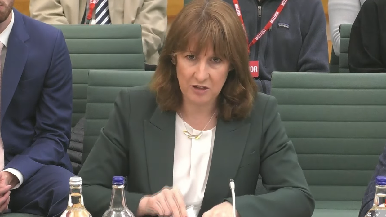 Politics LIVE: Rachel Reeves claims she's in control of No11 but admits 'unacceptable' Budget leaks sparked chaos