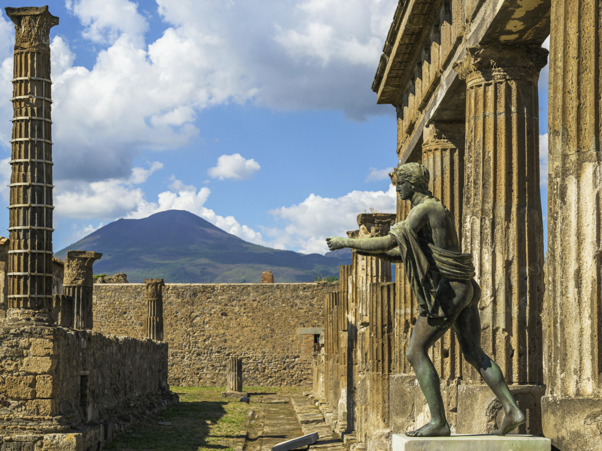 Archaeologists solve ancient mystery of how Roman Empire was built after Pompeii discovery
