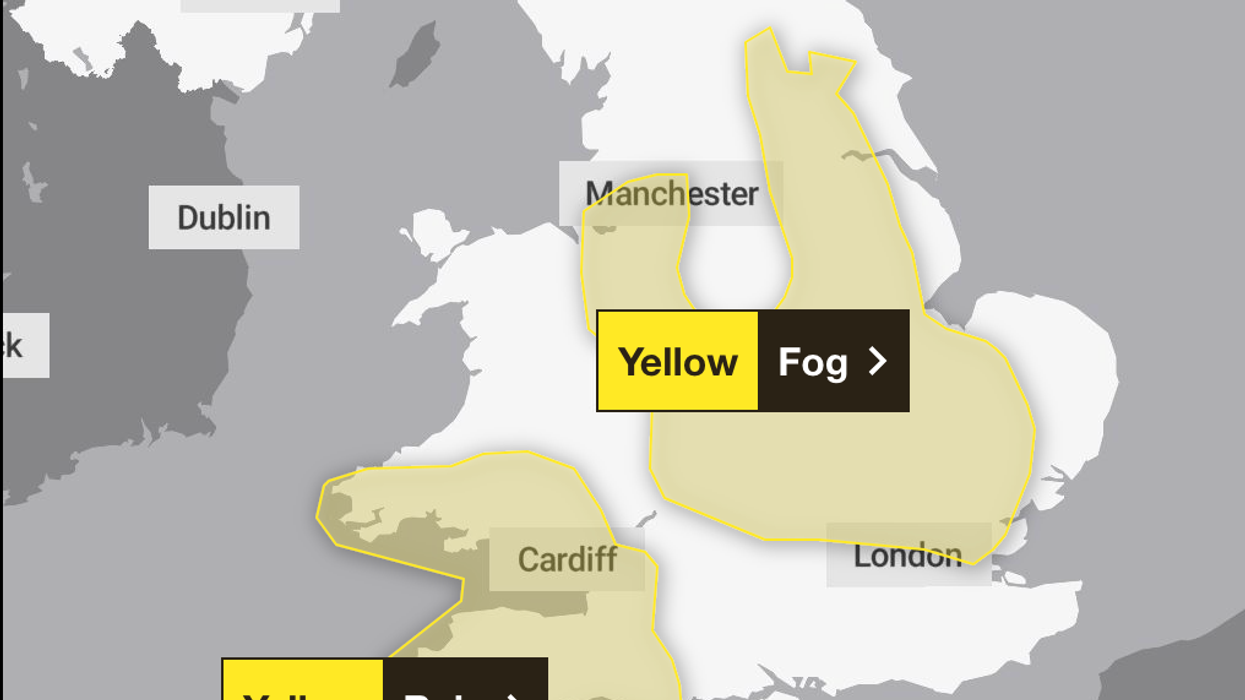 Thick fog and heavy rains threaten to disrupt travel across Britain, forecasters warn