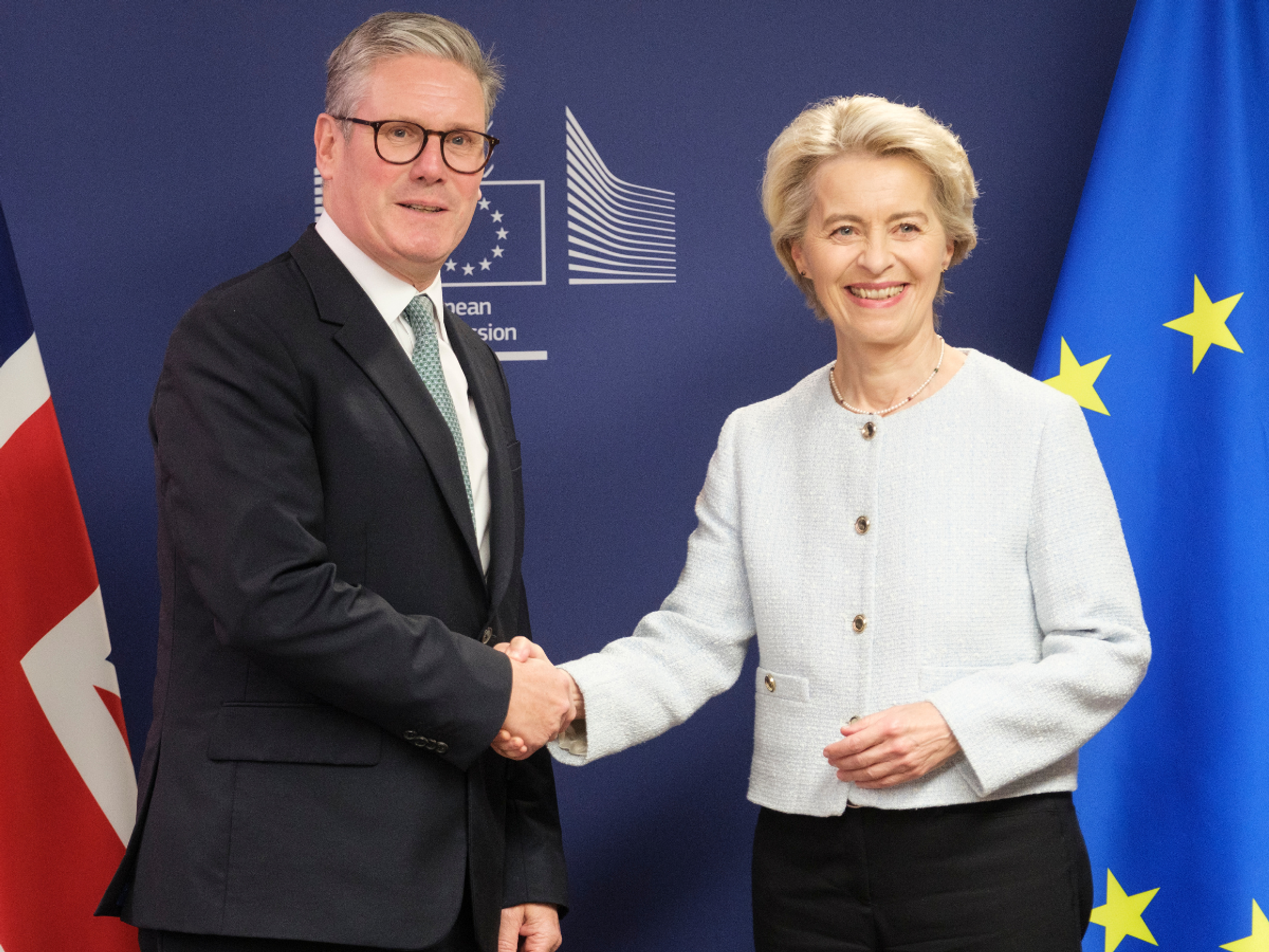 Labour to confirm plans to open Britain's doors to TENS OF THOUSANDS under EU plot