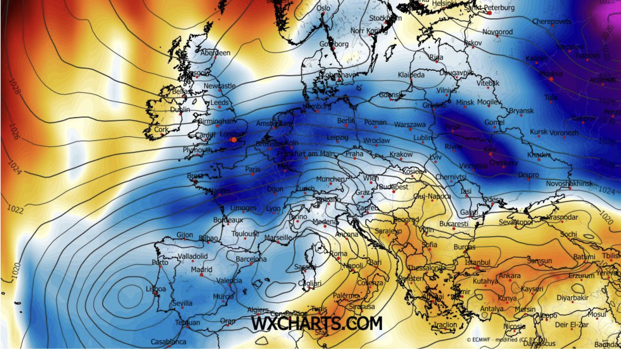 UK weather: Britain to be bashed with an eruption of thunder before temperatures plunge for bitterly cold Christmas