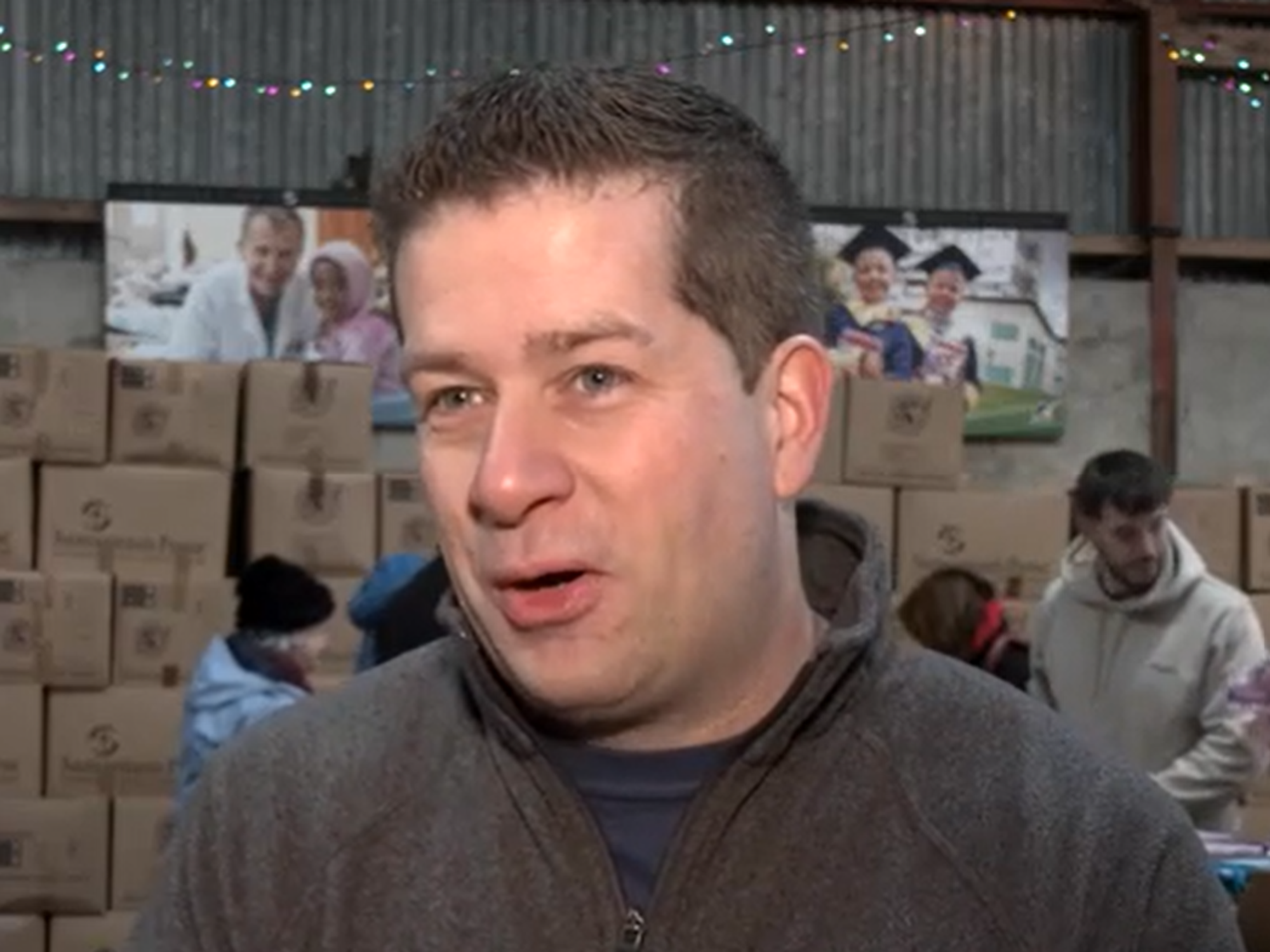 'A magical moment!' GB News joins kind-hearted Samaritans telling of children's joy at Christmastime