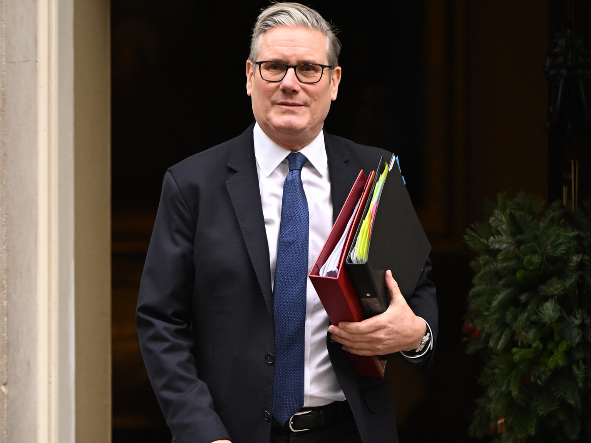 Keir Starmer eyes Australia-style social media ban for teenagers