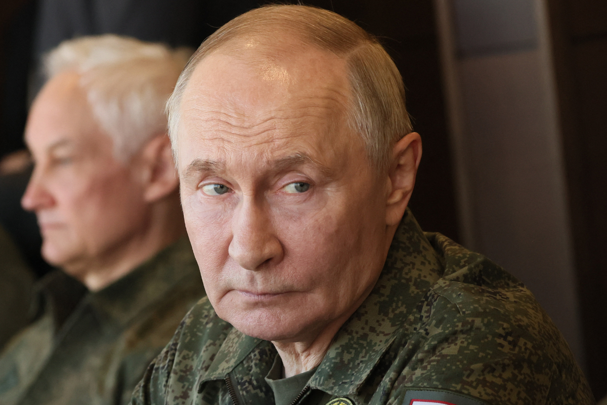 Vladimir Putin evacuates diplomats' families as tensions with Donald Trump soar