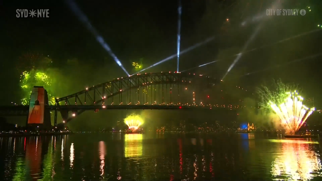 WATCH: Sydney celebrates the New Year with icon...