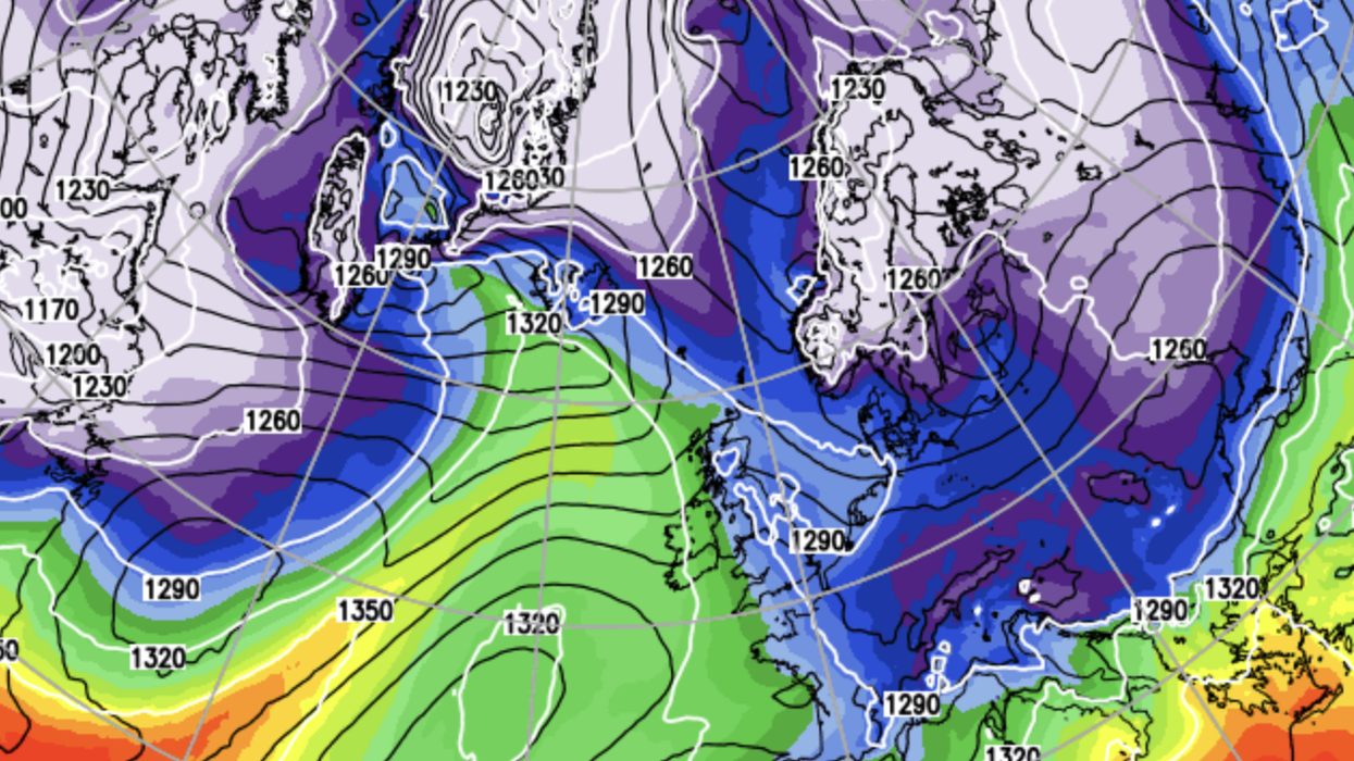 New Year snowstorm to trigger week of ‘extreme cold’ as Britain hit by -10C freeze