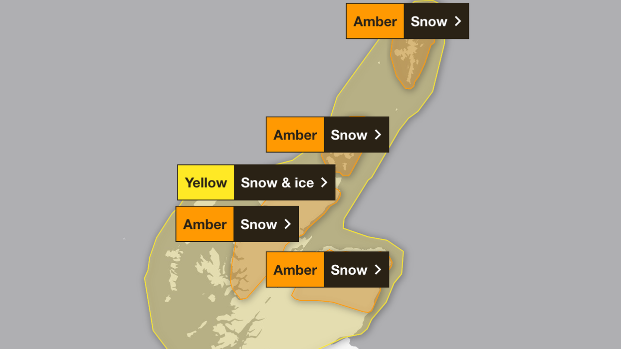 UK weather: Met Office issues amber snow and ice warnings as -10C Arctic blast sparks travel chaos