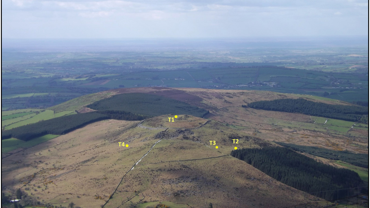 Archaeologists hail major Bronze Age discovery as gigantic prehistoric city unearthed in British Isles