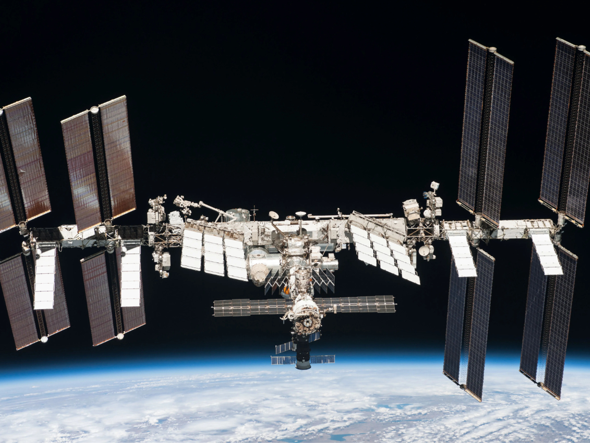 Nasa orders early return of crew from ISS after astronaut suffers medical issue