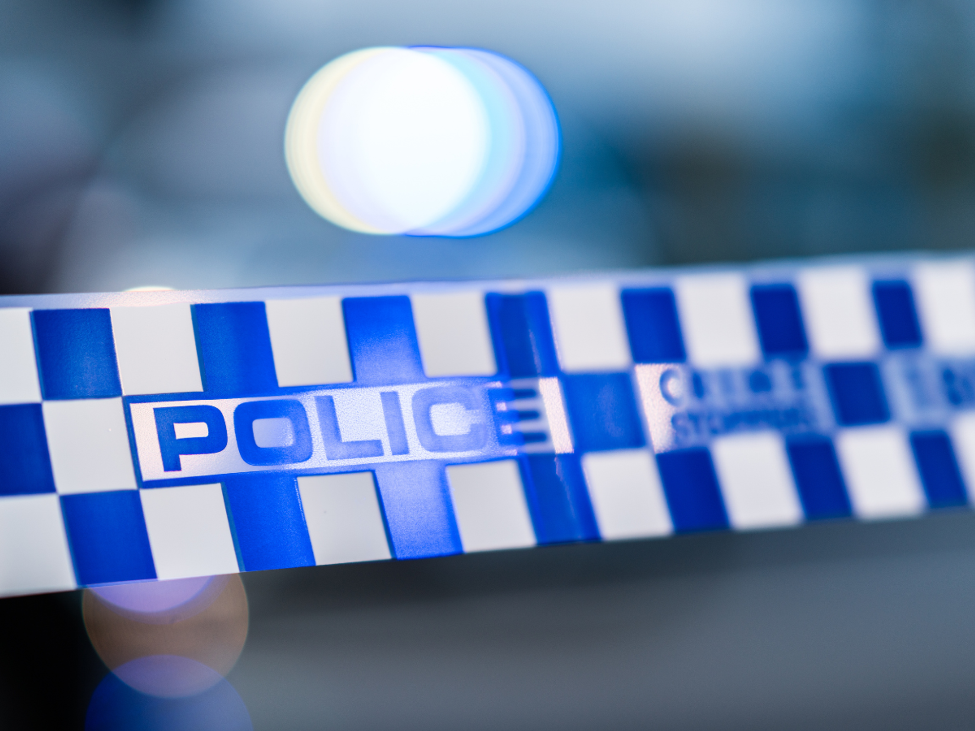 Police and bomb squad descend on Bondi after man spotted wearing suspicious vest