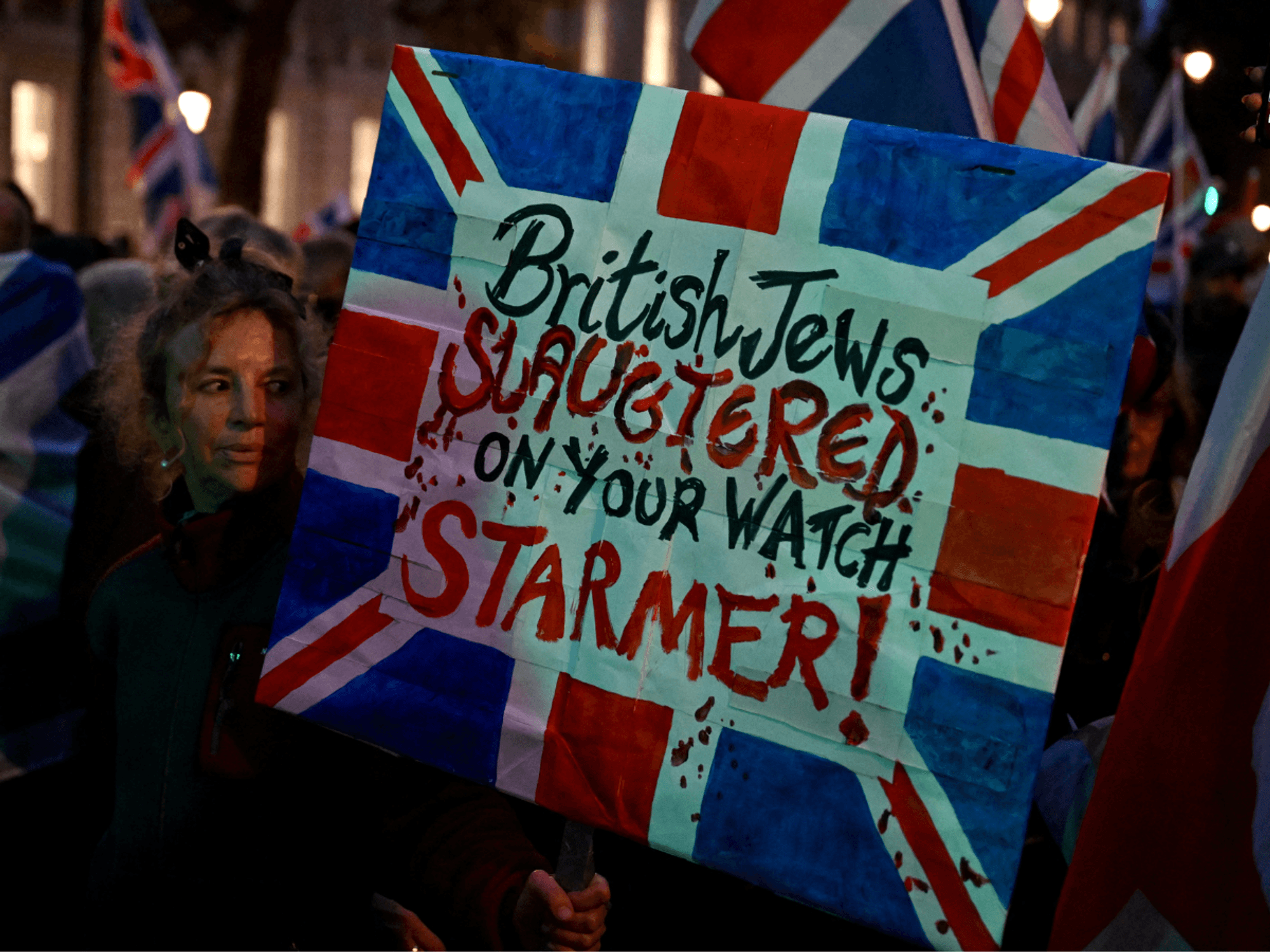 'They're coming for Jews - and then your pubs' - US could offer ASYLUM to Jewish Britons amid fea...