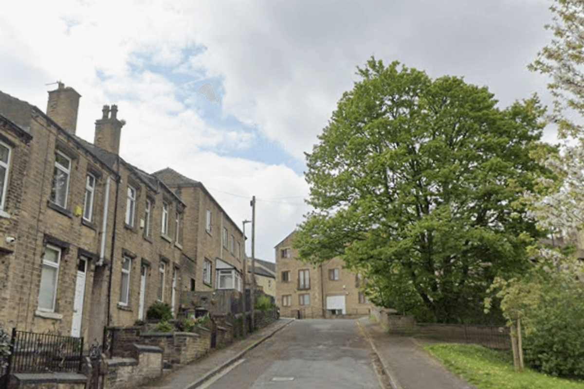 Murder probe underway and five arrested after fatal stabbing of man in Huddersfield