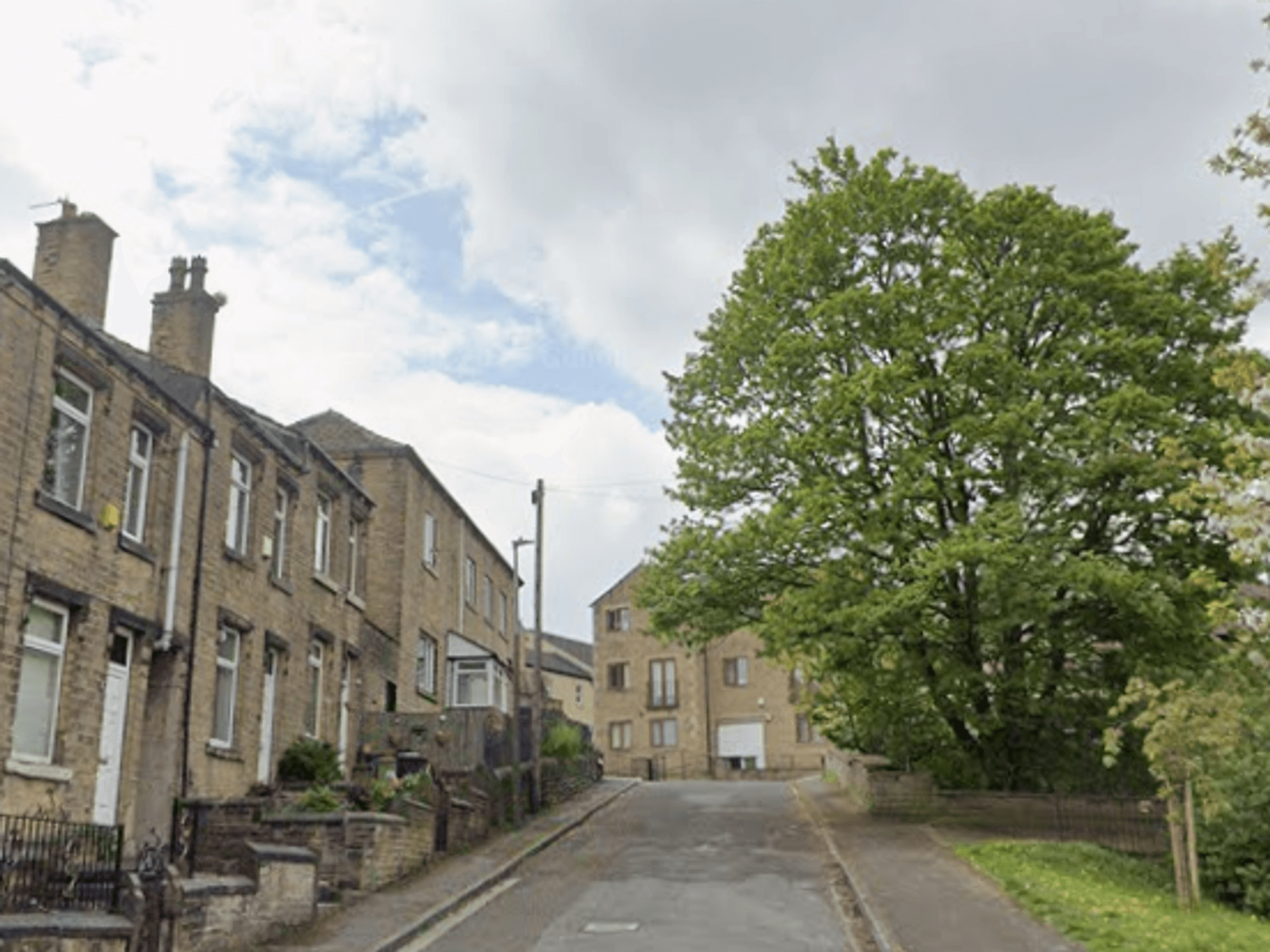 Murder probe underway and five arrested after fatal stabbing of man in Huddersfield