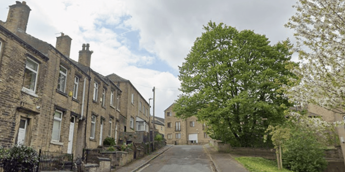 Murder probe underway and five arrested after fatal stabbing of man in Huddersfield Murder probe underway and five arrested after fatal stabbing of man in Huddersfield