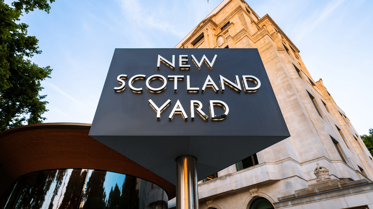 Ex-officer sues Scotland Yard for £1m after developing phobia of police stations