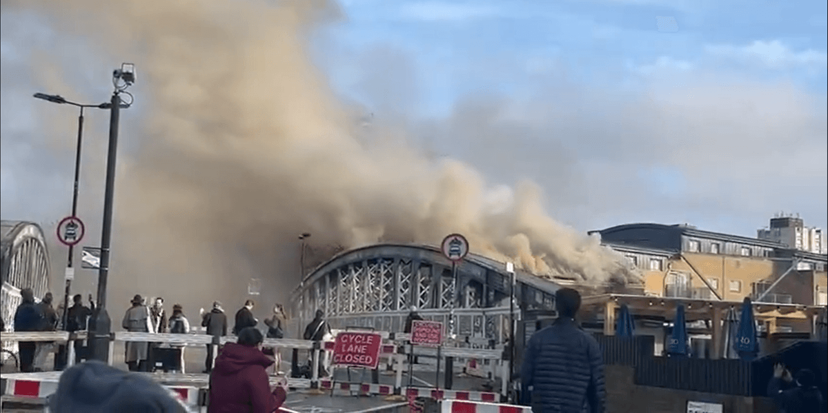 Travel chaos engulfs London as huge fire erupts near Euston station and smoke billows over Capital Travel chaos engulfs London as huge fire erupts near Euston station and smoke billows over Capital