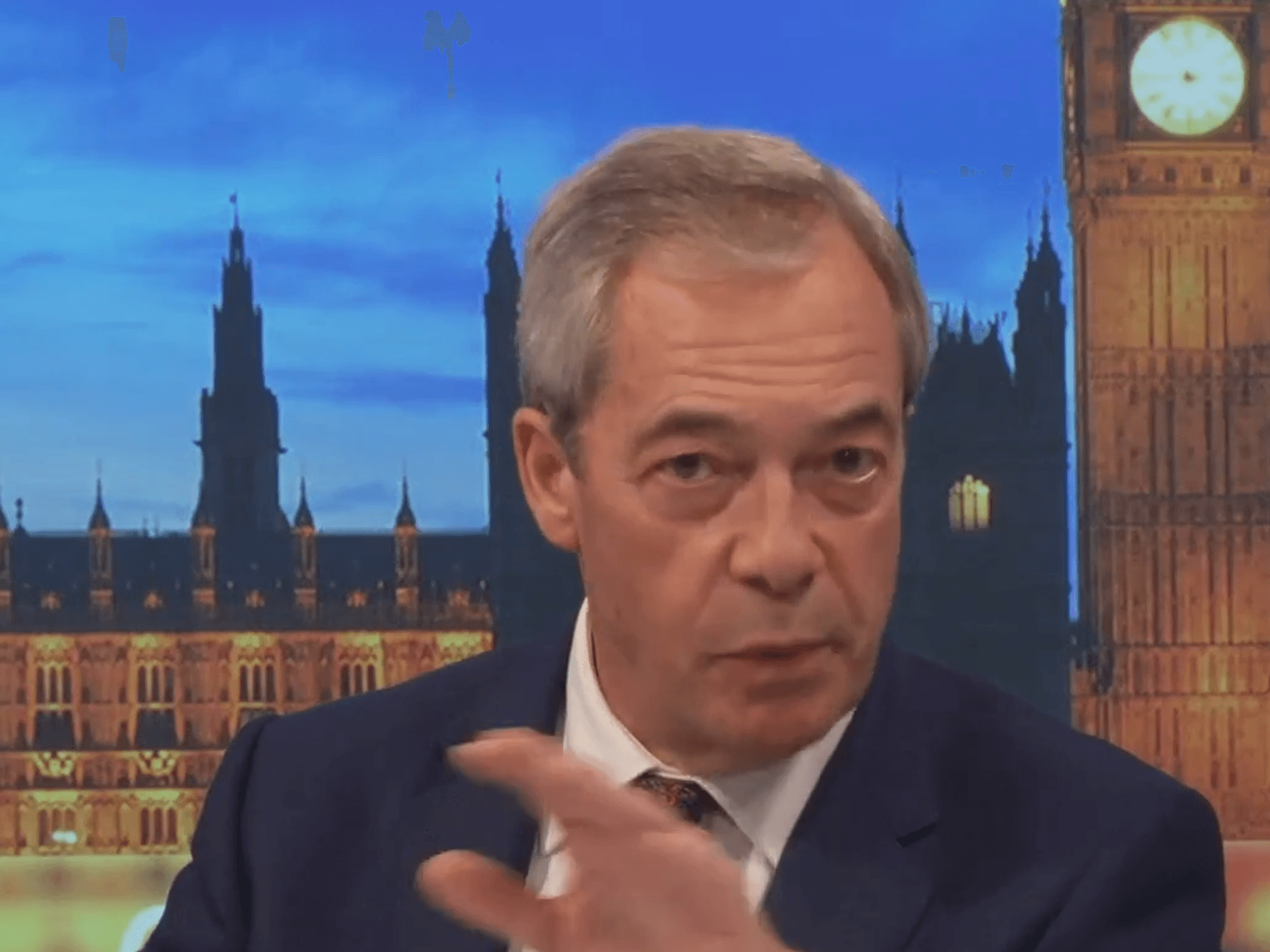 Nigel Farage predicts when Keir Starmer will be booted from office as pressure mounts over Peter ...