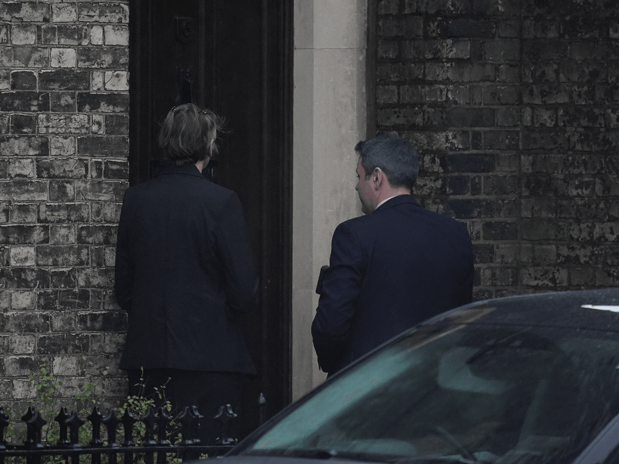 Police search Lord Mandelson's homes as part of Jeffrey Epstein investigation