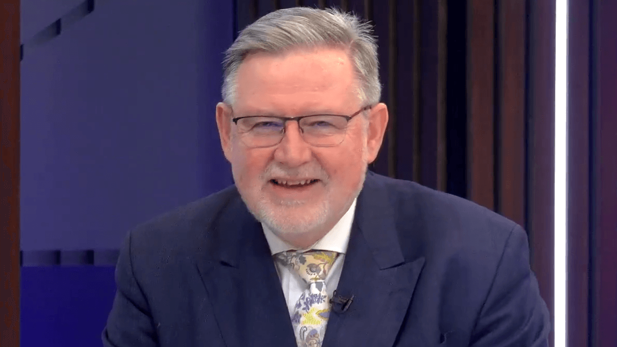 Watch moment GB News live audience erupt for La...