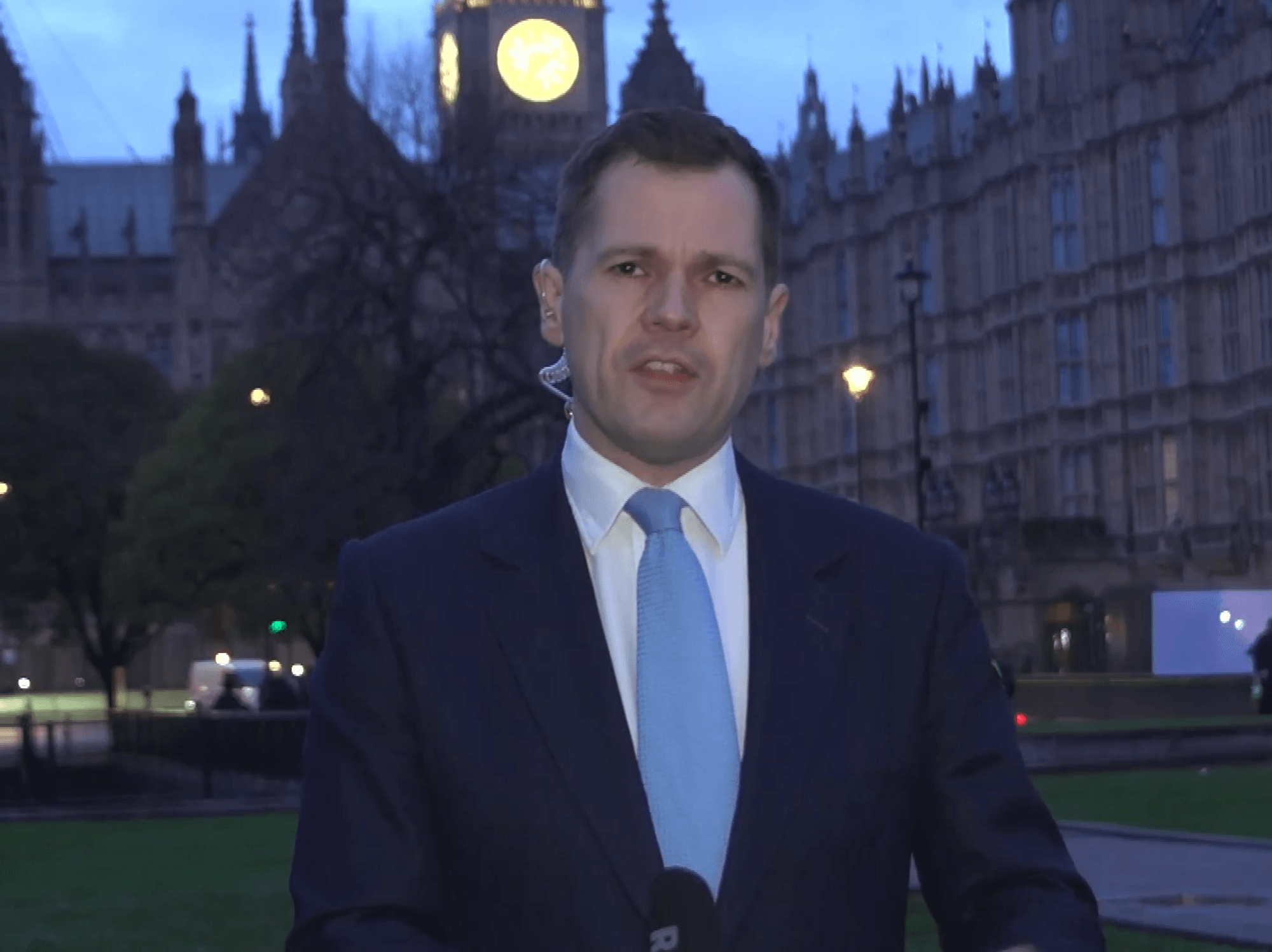 Robert Jenrick brands Keir Starmer ‘dead man walking’ as Nigel Farage prepares to set out Reform ...