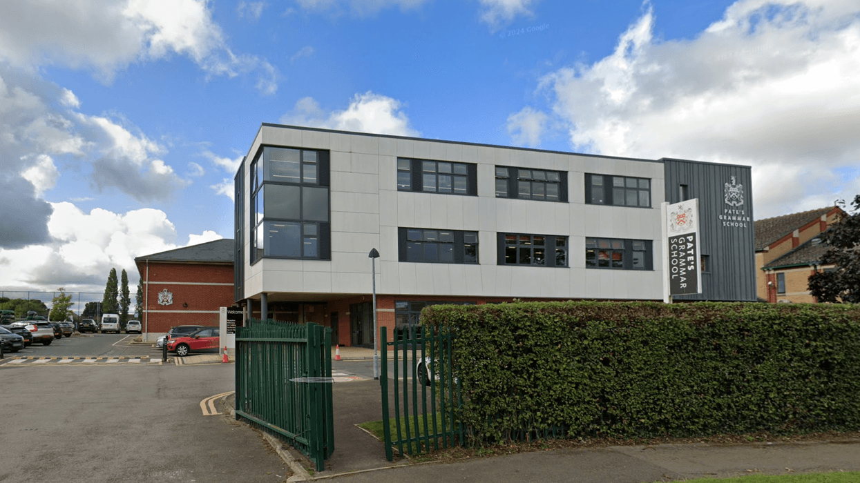 White Britons miss out on grammar school places as pupils apply from China