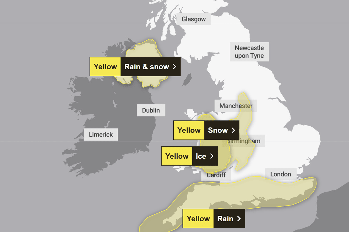 Snow alert extended for large parts of Britain as Met Office warns of disruptions