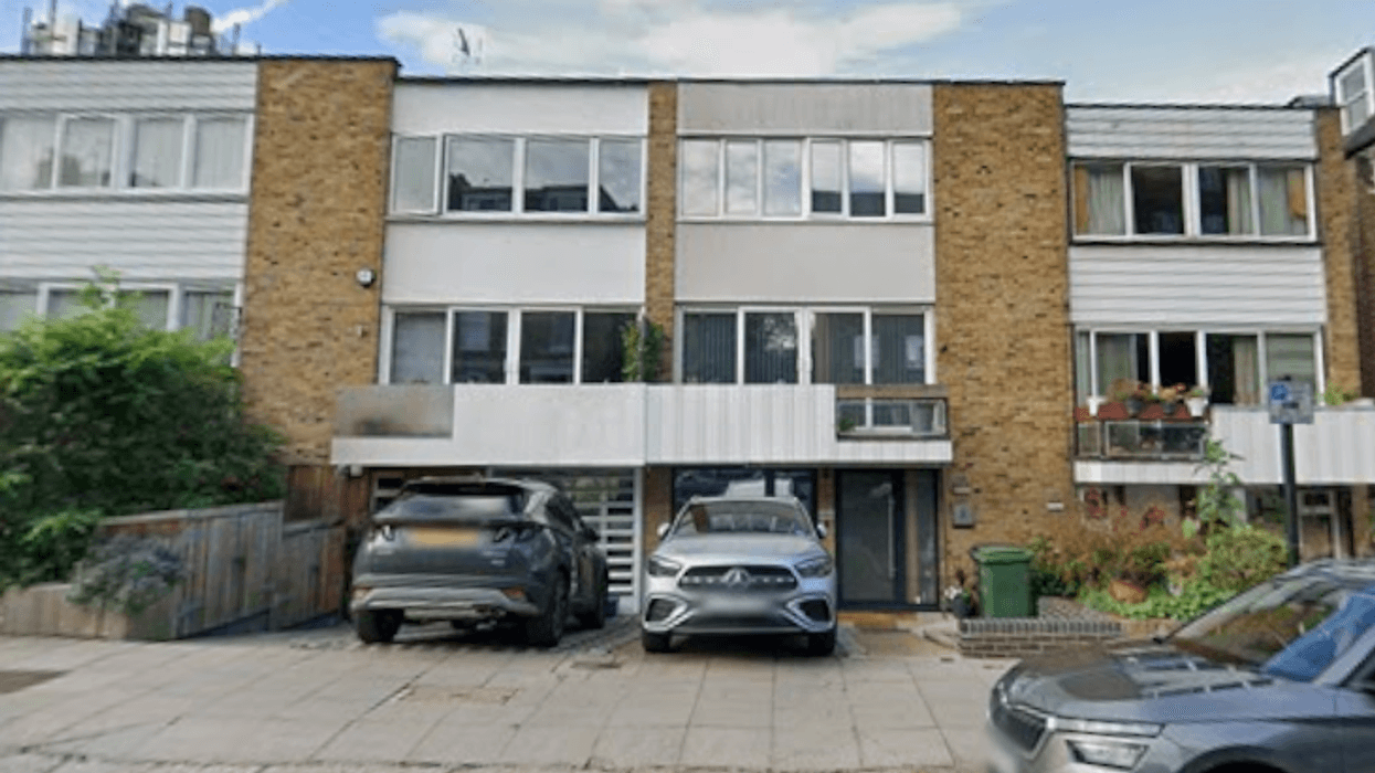 Two millionaire couples locked in 'absurd' £260,0000 neighbour row over 3ft bulge in wonky basement wall