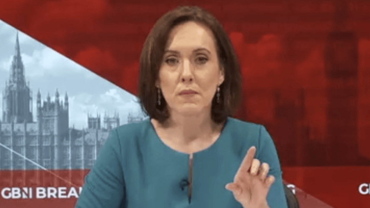 GB News interview HALTED by air raid sirens in ...